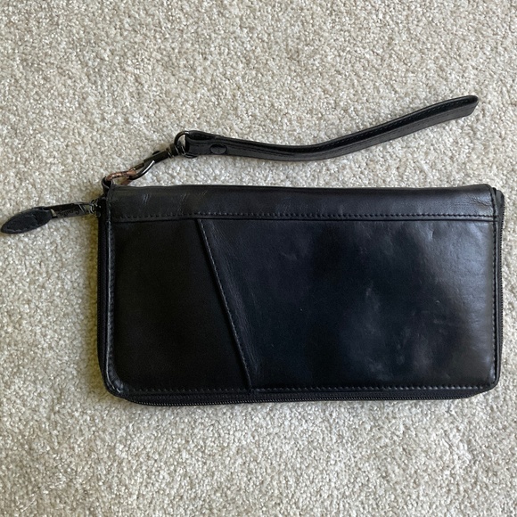 Scully Passport Wallet Black - Picture 2 of 14